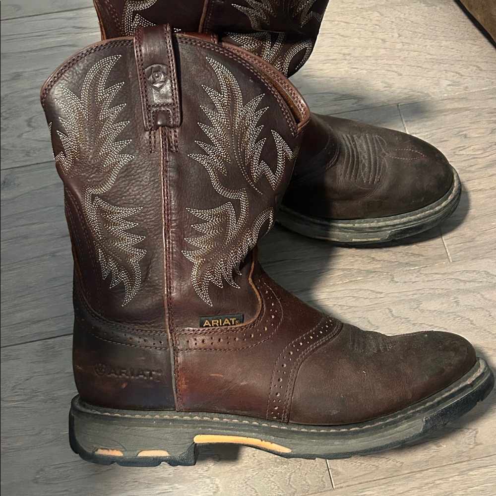 Ariat Men's Dark Brown Western Boots